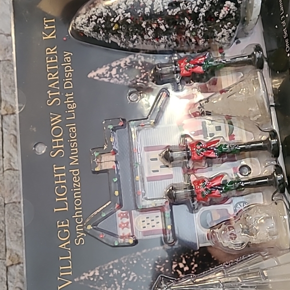 Santa's Best Holiday Santas Best Christmas Village Light Show